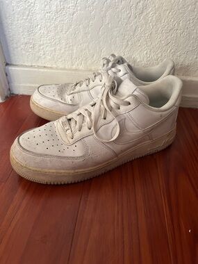 Nike Cream Athletic Shoes